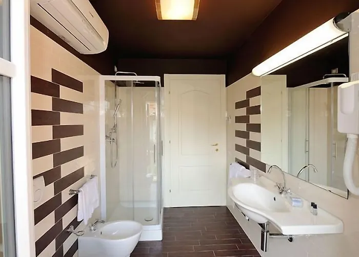 Maurice Apart Otel Stresa